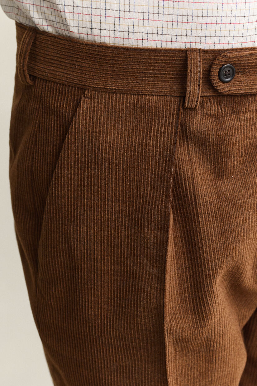 Pantalon de costume en velours de laine c&ocirc;tel&eacute; Gant x Yale