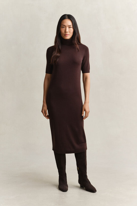 Robe en laine m&eacute;rinos &agrave; col roul&eacute;