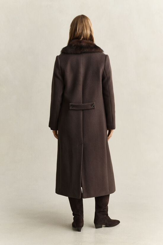 Manteau avec col en peau retourn&eacute;e