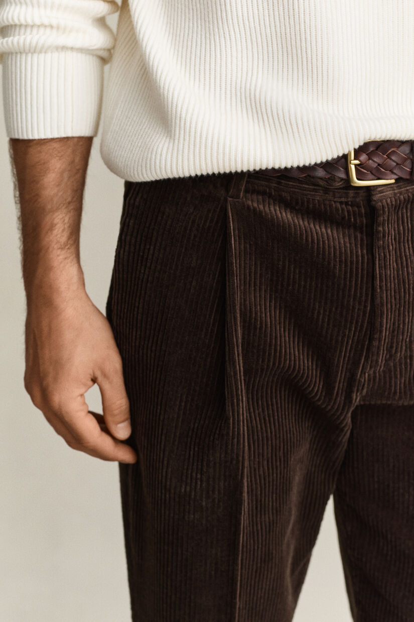 Pantalon de costume en velours c&ocirc;tel&eacute;