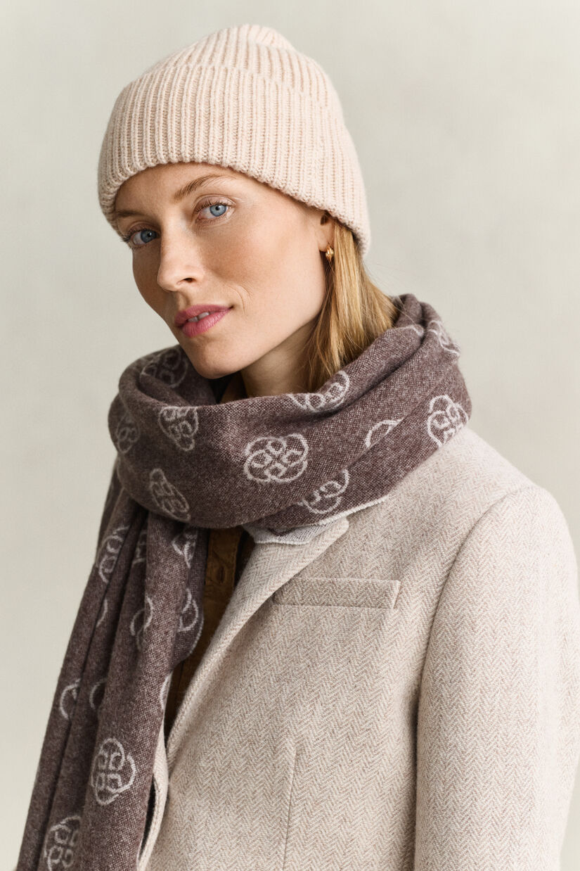 Bonnet en m&eacute;lange de laine et cachemire c&ocirc;tel&eacute;