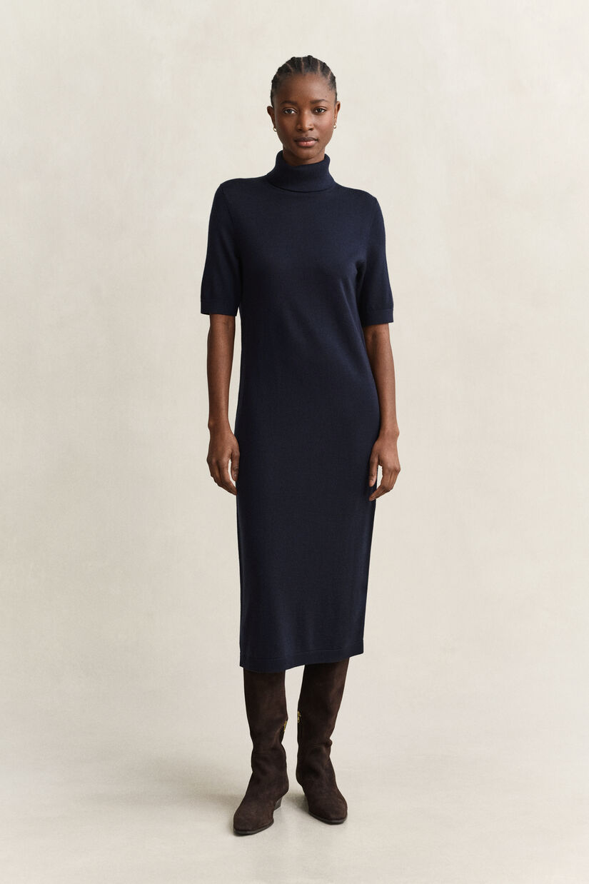 Robe en laine m&eacute;rinos &agrave; col roul&eacute;