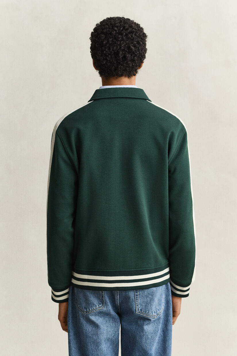 Veste boutonn&eacute;e en maille interlock.