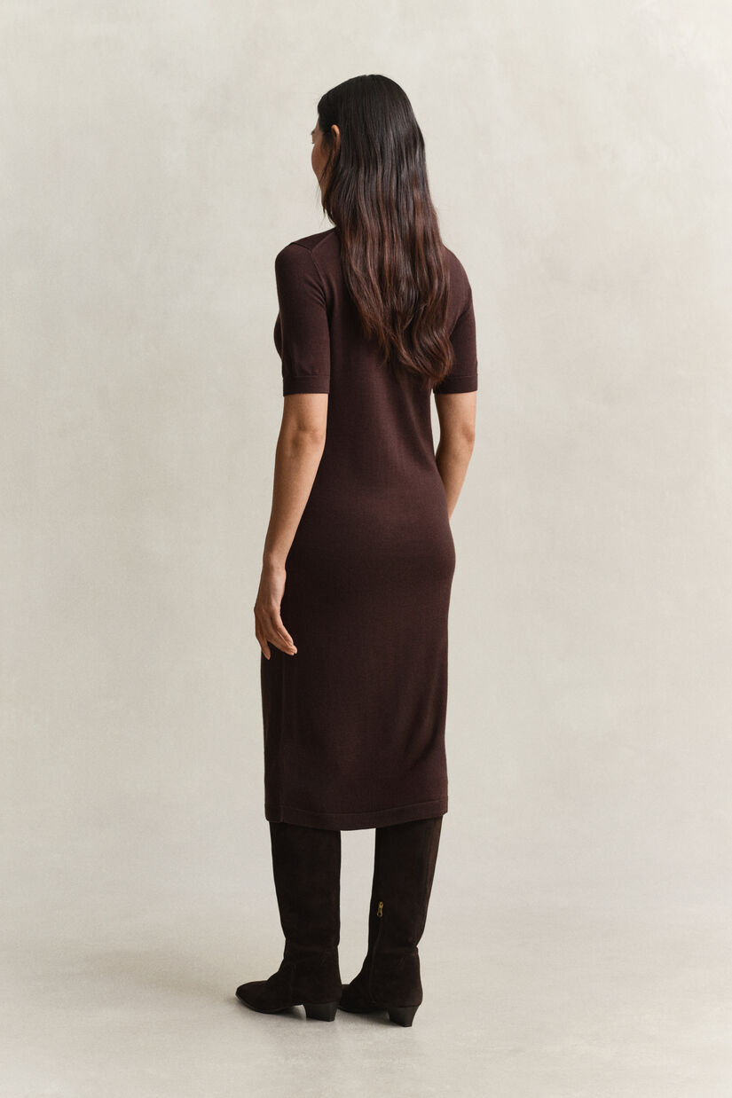 Robe en laine m&eacute;rinos &agrave; col roul&eacute;