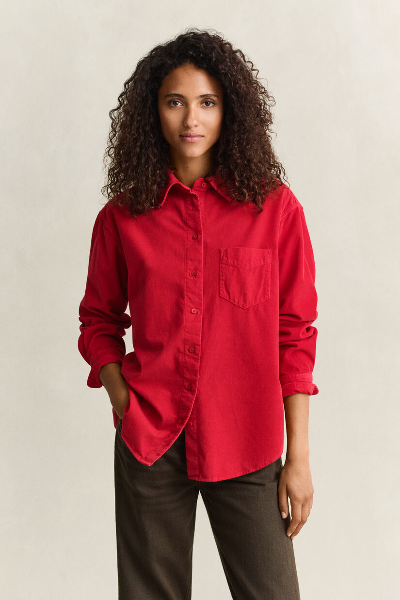Chemise d&eacute;contract&eacute;e en velours c&ocirc;tel&eacute;
