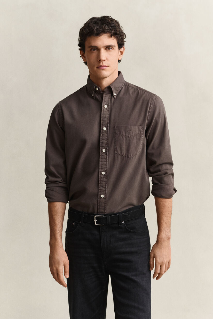 Chemise coupe regular en serg&eacute;