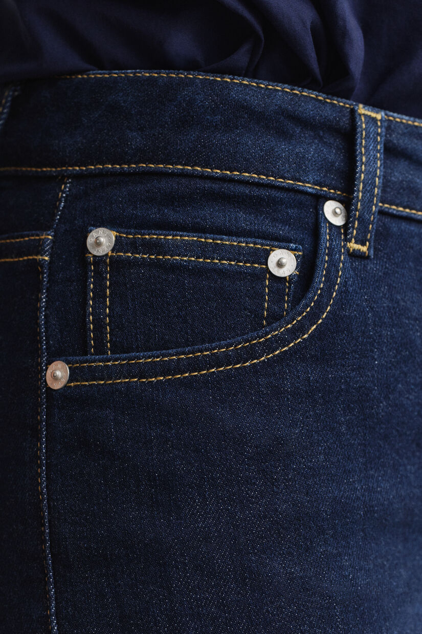 Jean stretch coupe slim &eacute;vas&eacute;