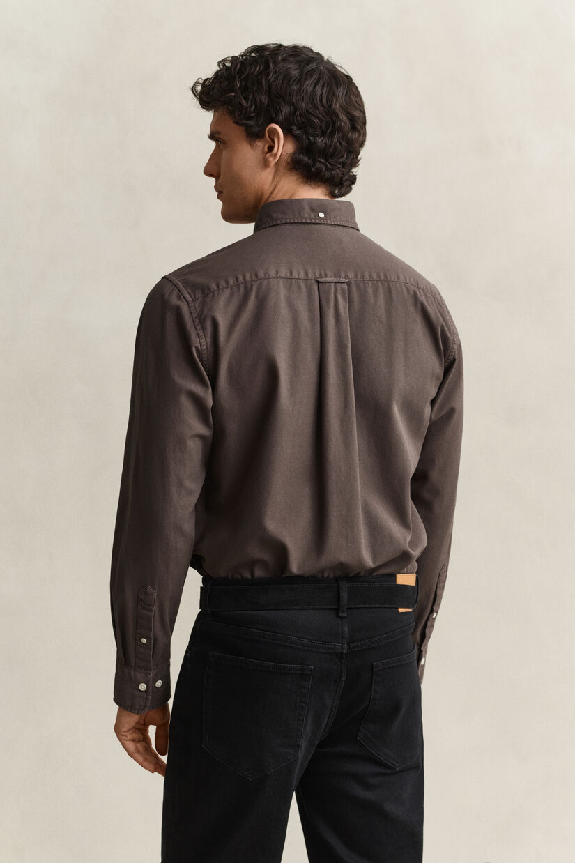 Chemise coupe regular en serg&eacute;
